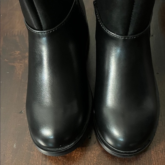 Steve Madden Kids Black Boots - Picture 14 of 14